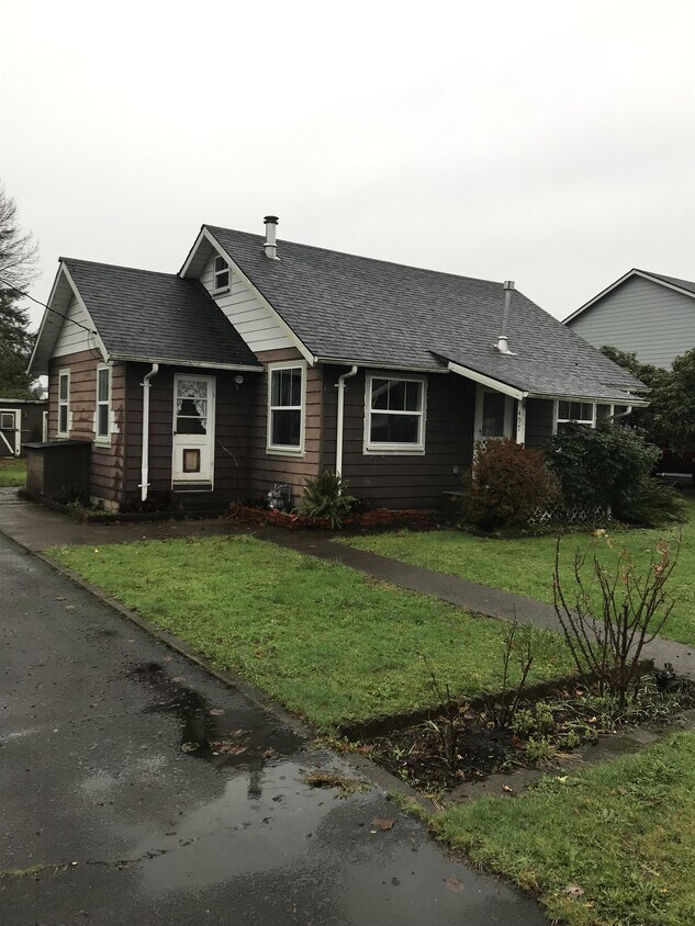 Foto principal - 497 NW James Franks Ave