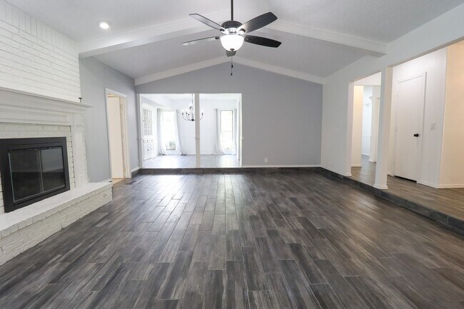 Foto del edificio - 3 Bed | 2 Bath | South Tulsa