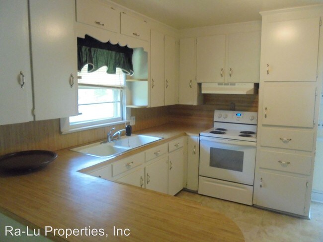 Foto del edificio - 3 br, 1 bath House - 2053 Old Hollow Rd