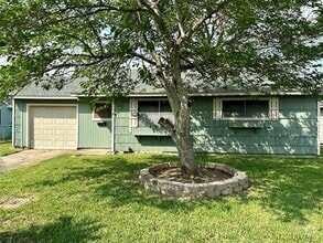 Building Photo - 3307 Hays St