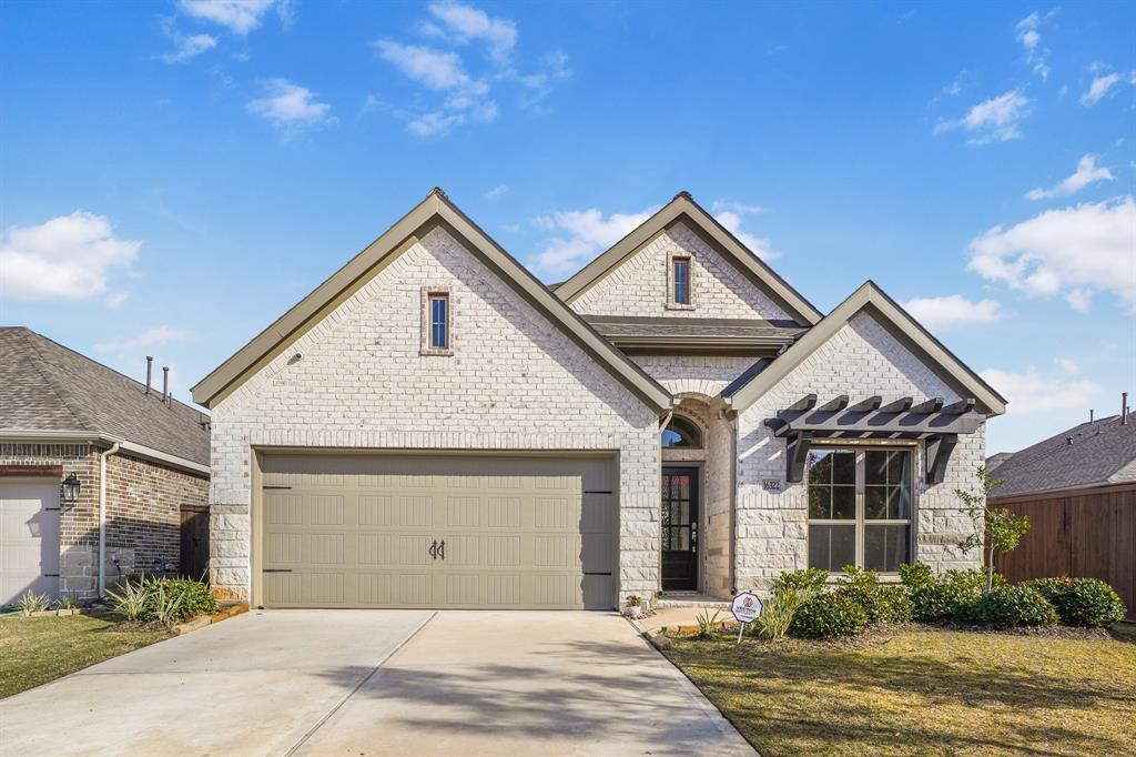 Primary Photo - 16322 Silver Emperor St