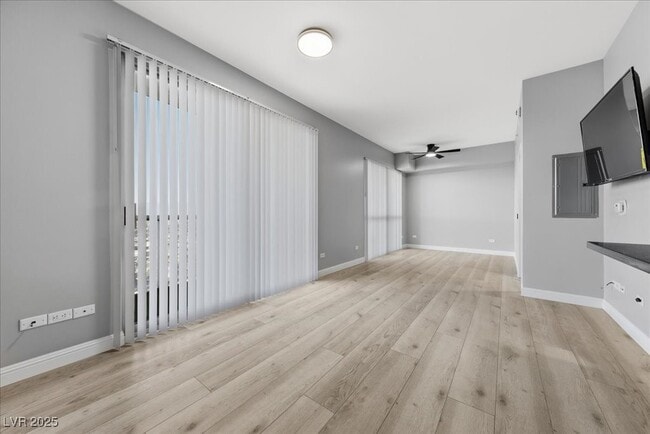 Building Photo - 200 W Sahara Ave