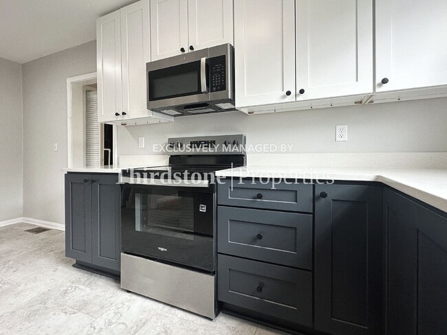 Building Photo - 2660 Gale Ct