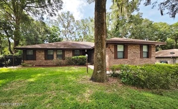Building Photo - 3208 Turtle Creek Rd
