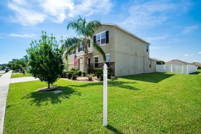 Foto del edificio - Your Dream Home Awaits!!!