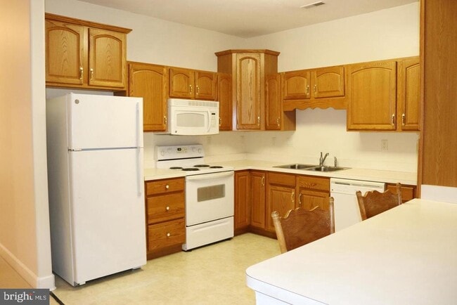 Building Photo - 12909 Little Hayden Cir