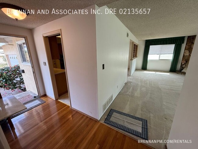 Foto del edificio - 3 bed 2 bath, Fletcher Hills, View, All Ap...