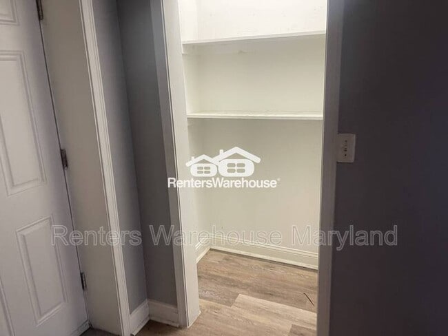 Foto del edificio - 1427 Poplar Grove St