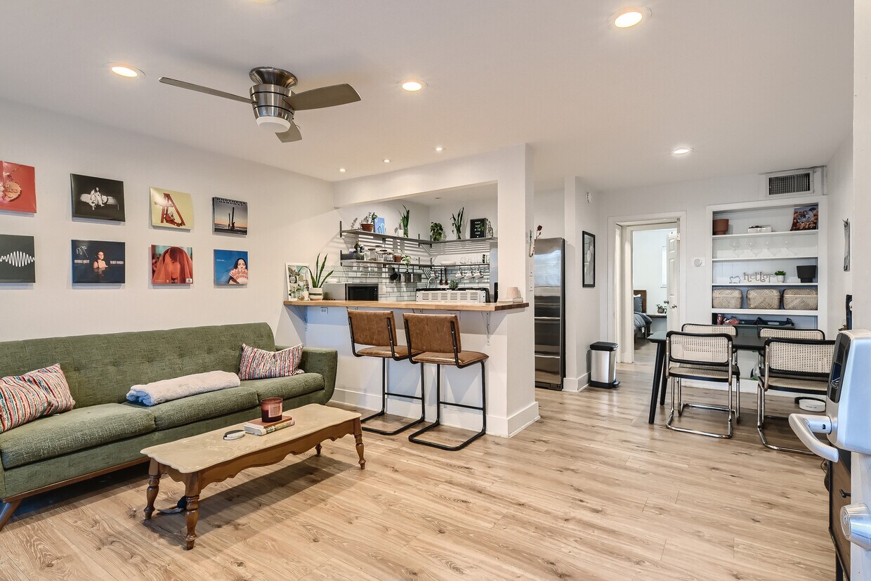 Foto principal - 1304 Summit St