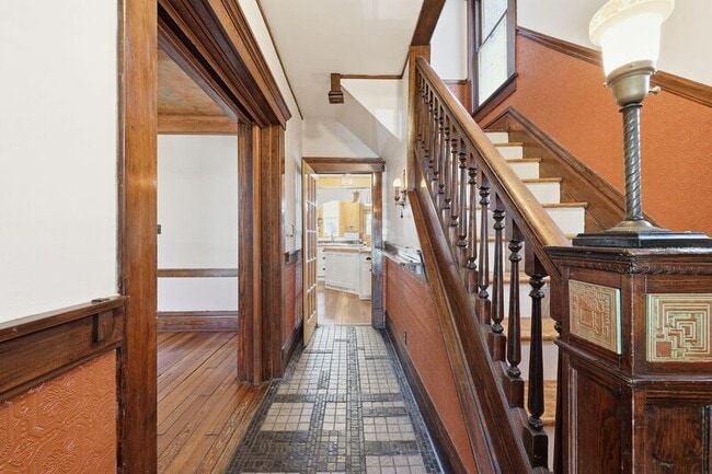 Building Photo - 243 E Mithoff St