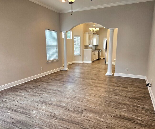 Foto del edificio - 321 Summercreek Cove