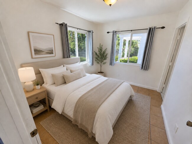 Foto del edificio - Spacious 2 Bed + Office / 2 Bath Home with Gated Yard, In-Unit Laundry & Exceptional Outdoor Space