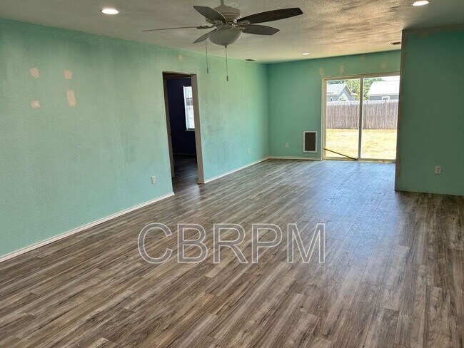 Foto del edificio - 9515 Canton Ave