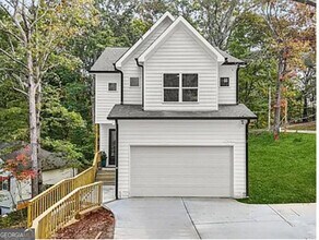 Building Photo - 3925 Pineshore Cir