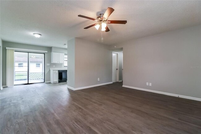 Foto del edificio - 8911 Navajo Ave