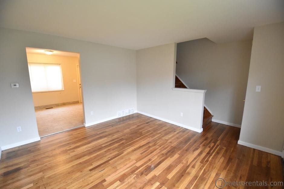 Primary Photo - 1457 Weldon Ave