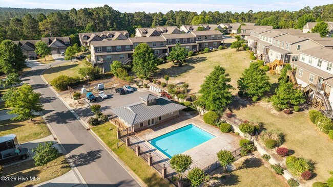 Foto del edificio - 108 Cypress Cir