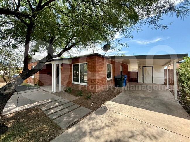 Building Photo - 4020 N 33rd St