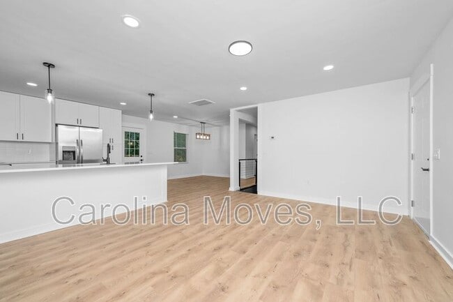 Foto del edificio - 10 Valley View Dr