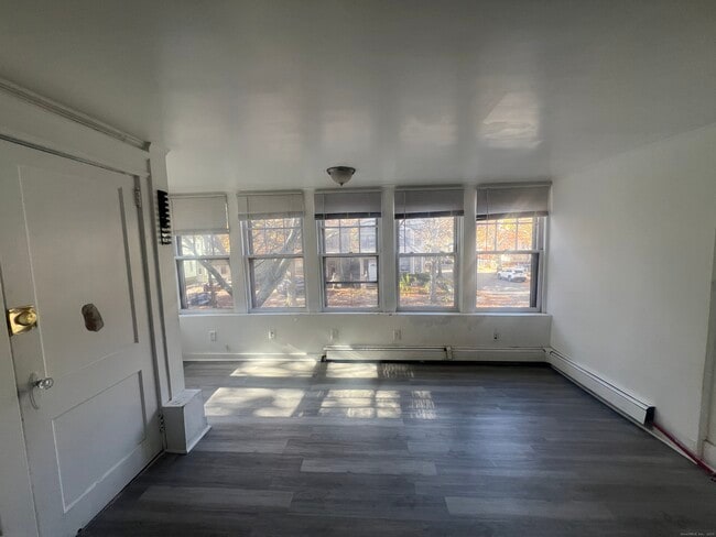 Building Photo - 381 Shelton Ave