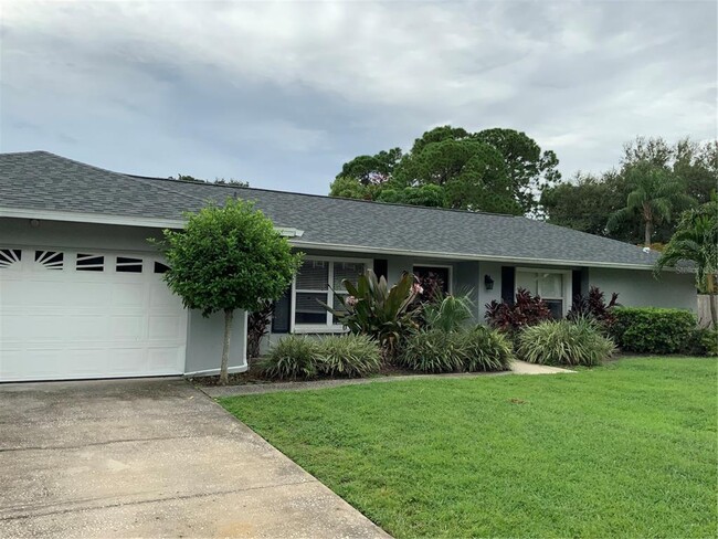 Foto del edificio - 2942 Whisper Ln N