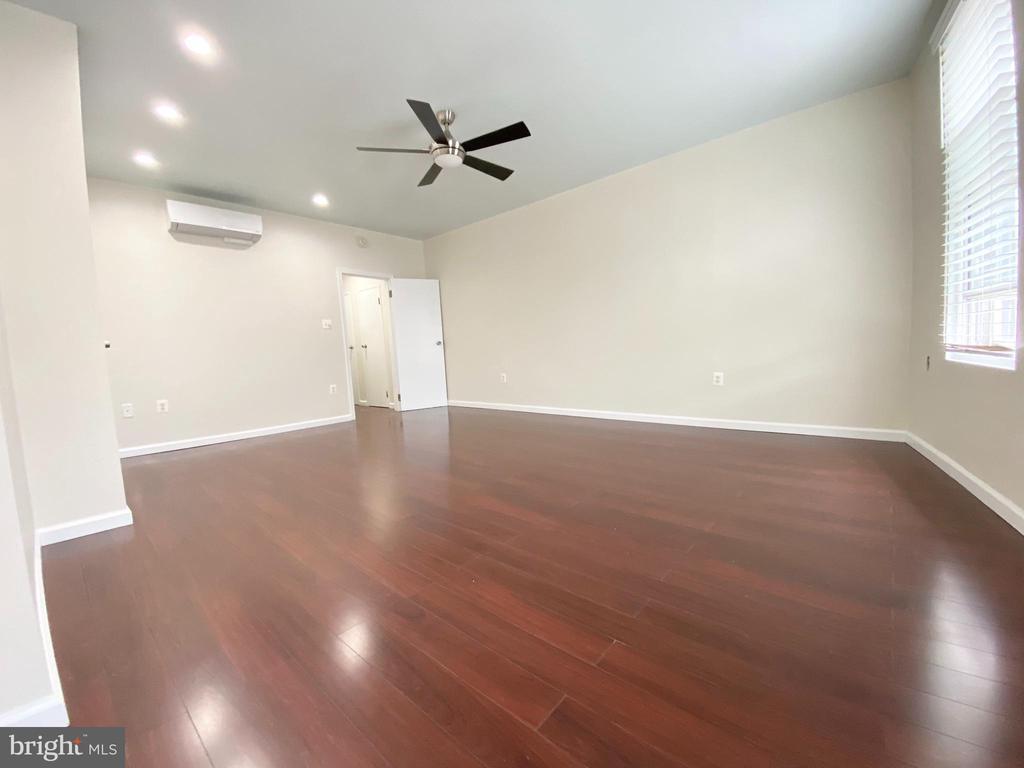 Foto principal - 915 S 8th St