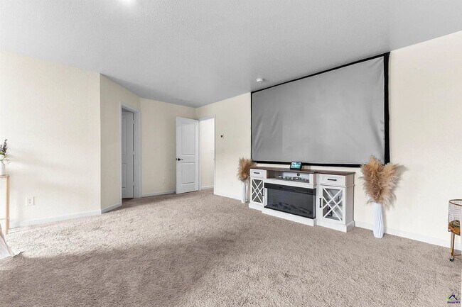 Foto del edificio - 3335 Bridgewood Dr