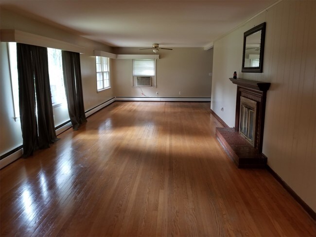 Foto del edificio - 1507 Riverside Dr