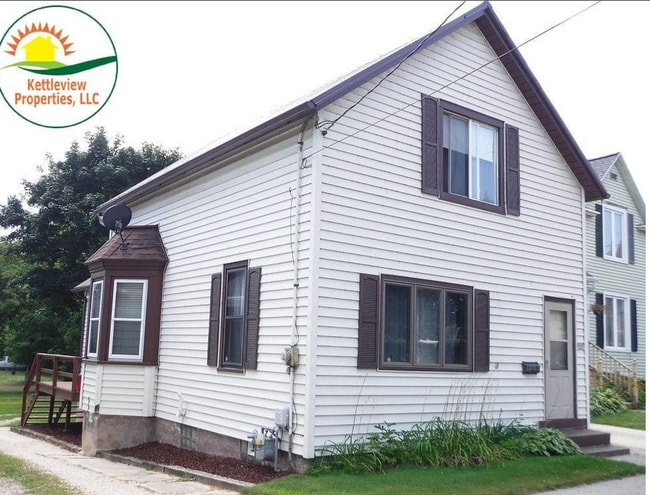 Exterior - 707 State Street