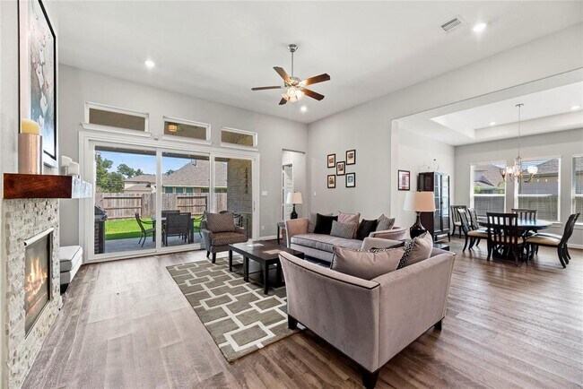 Building Photo - 4403 Tumbling Leaf Ct