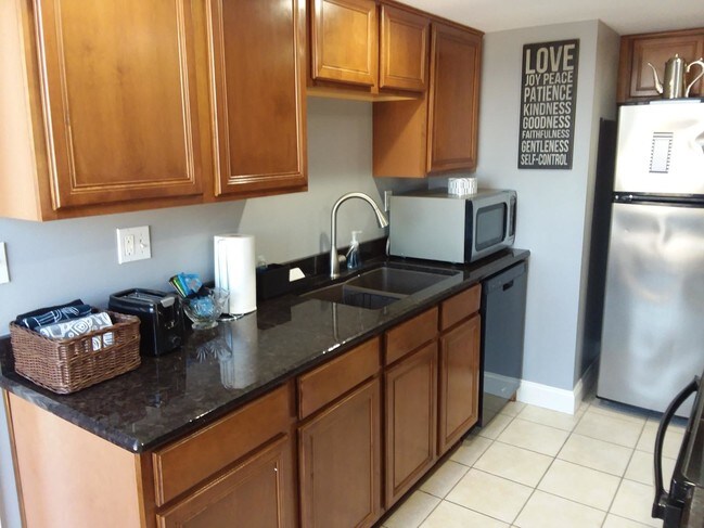125 Sw Jefferson Ave Unit W16c Peoria Il 61602 Condo For Rent