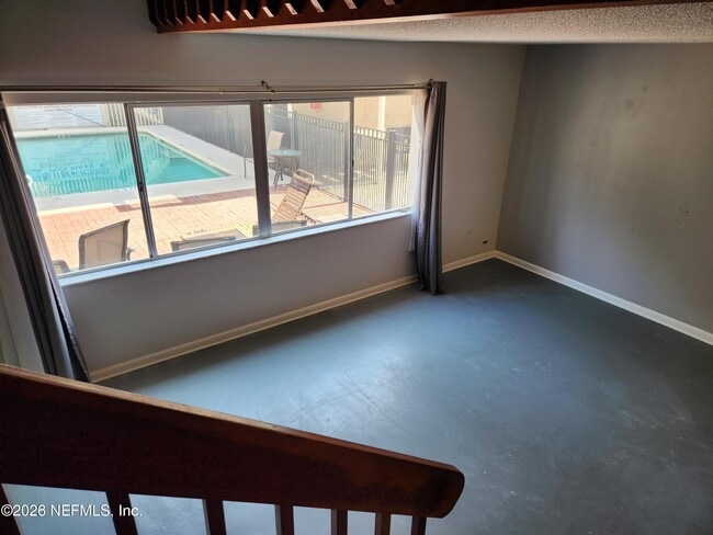 Building Photo - 222 14th Ave N