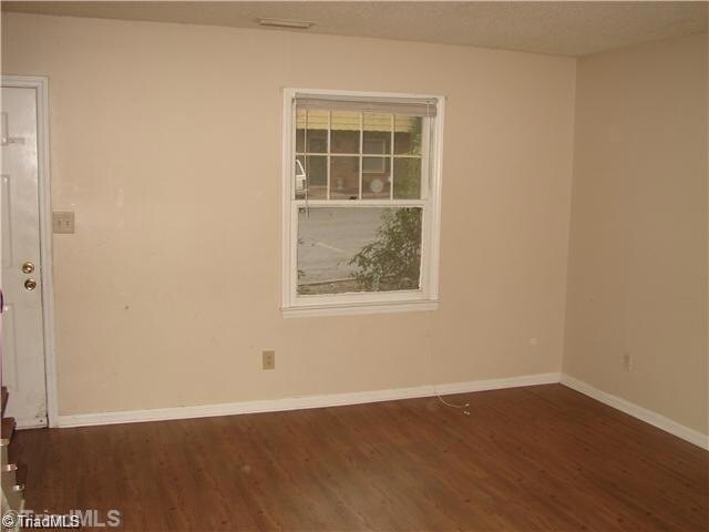 Foto del edificio - 224 Royal Forest Ct
