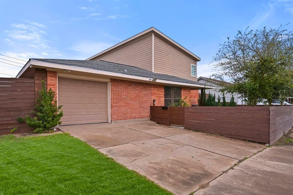 Foto principal - 2402 Pine St