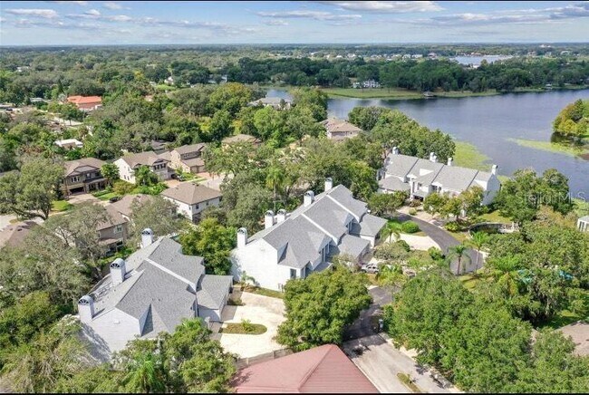 Foto del edificio - 9726 Tiffany Oaks Ln
