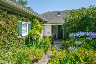 Building Photo - 4722 Forman Ave