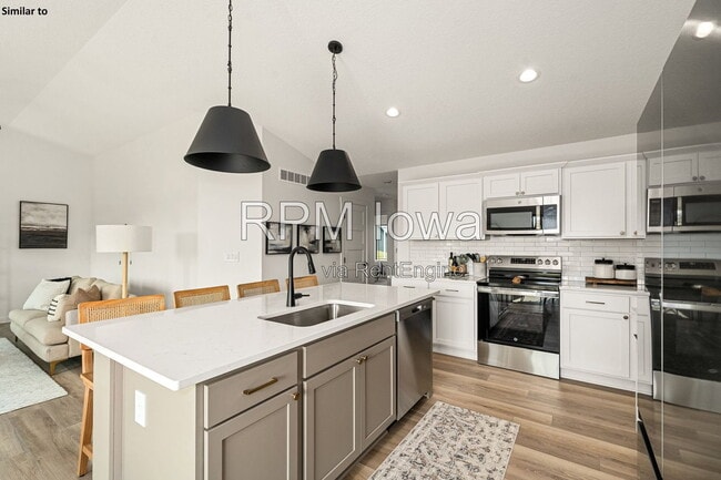 Building Photo - 5633 163rd St