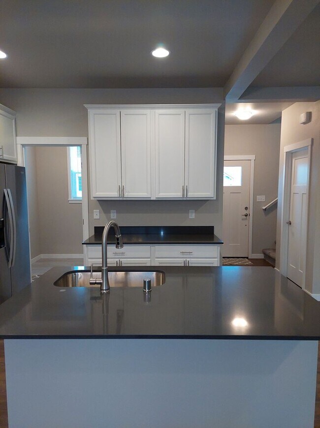 Foto del edificio - Beautiful Three Bedroom In Ferndale