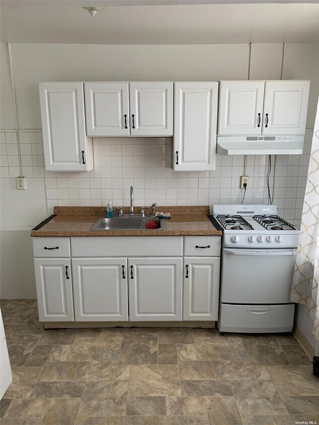 Foto del edificio - 135-01 Cross Bay Blvd