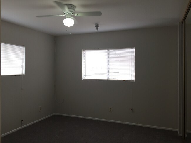 Foto del edificio - 12617 Eucalyptus Ave