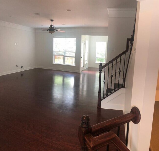 Building Photo - 5101 Kempsford Ct