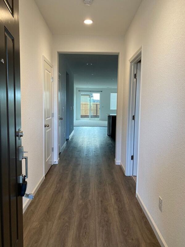 Building Photo - 3591 Sunstone Ct