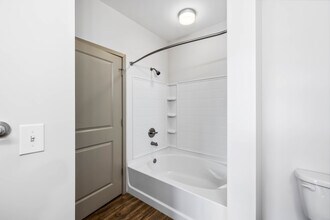 Building Photo - Lofts At Bass