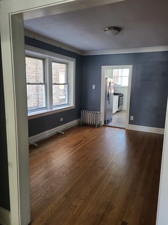 Foto del edificio - 6030 N Claremont Ave