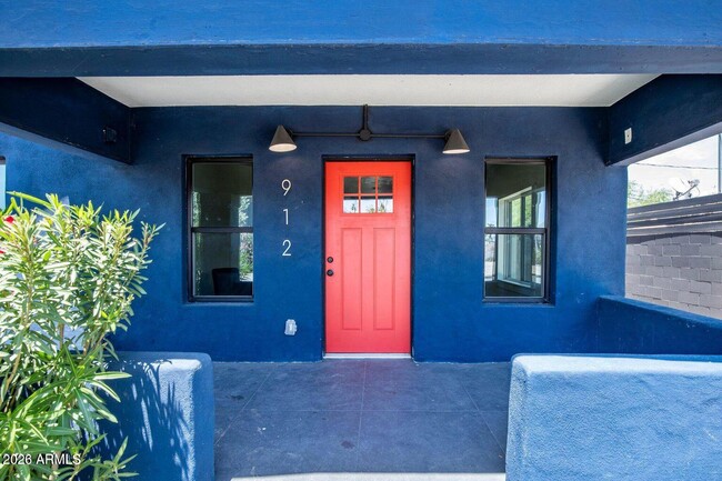 Foto del edificio - 912 E Roosevelt St