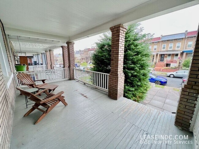 Foto del edificio - 1323 Randolph St NW