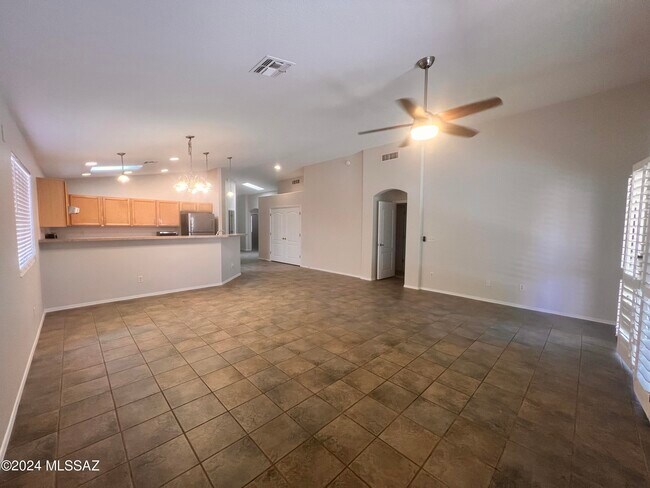 Foto del edificio - 2875 W Simplicity Dr