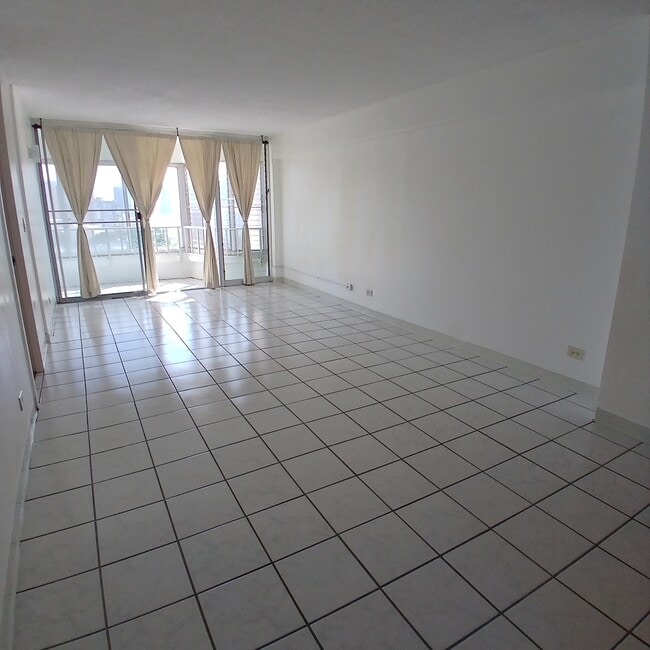 Building Photo - 410 Magellan Ave