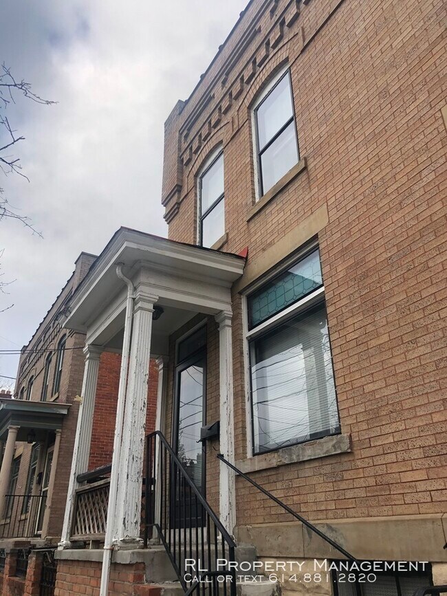 Building Photo - 726 Kerr St
