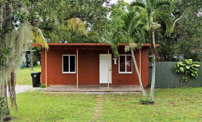 Foto del edificio - 1308 NW 4th St